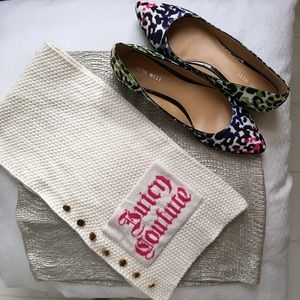 Sale!! 💋Delicious Juicy Couture scarf !!💋💋